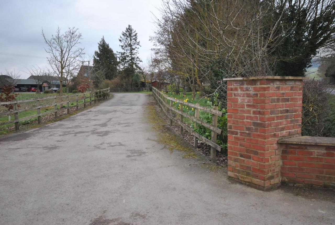 Elms Farm Villa Alderton  Bagian luar foto
